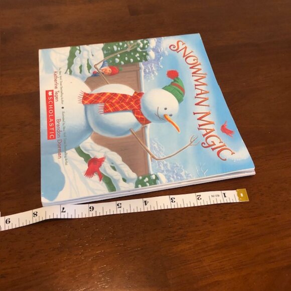 Scholastic Snowman Winter Books Bundle of 3 - Picture 15 of 16